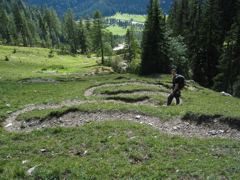 Twisting path